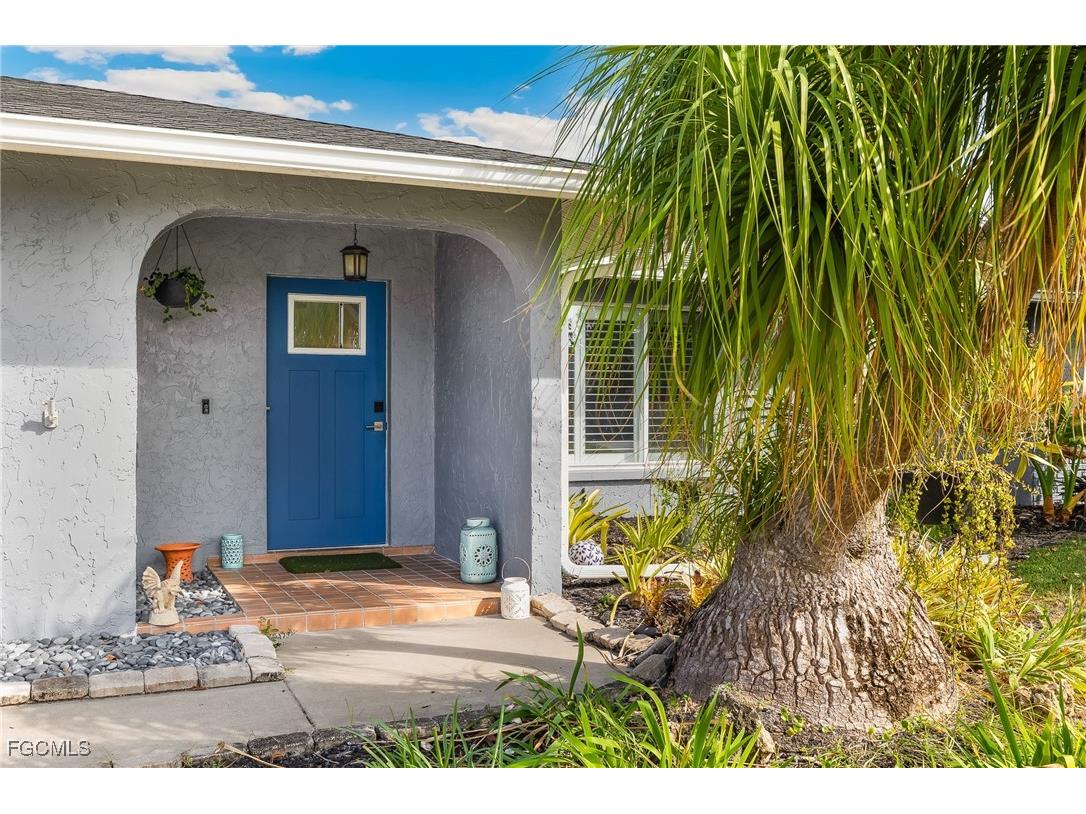 3813 SE 10th Avenue Cape Coral FL 33904 2025022446 image2