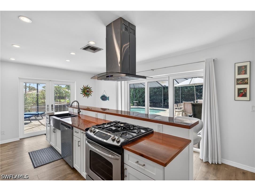 3813 SE 12th Place Cape Coral FL 33904 226019634 image8