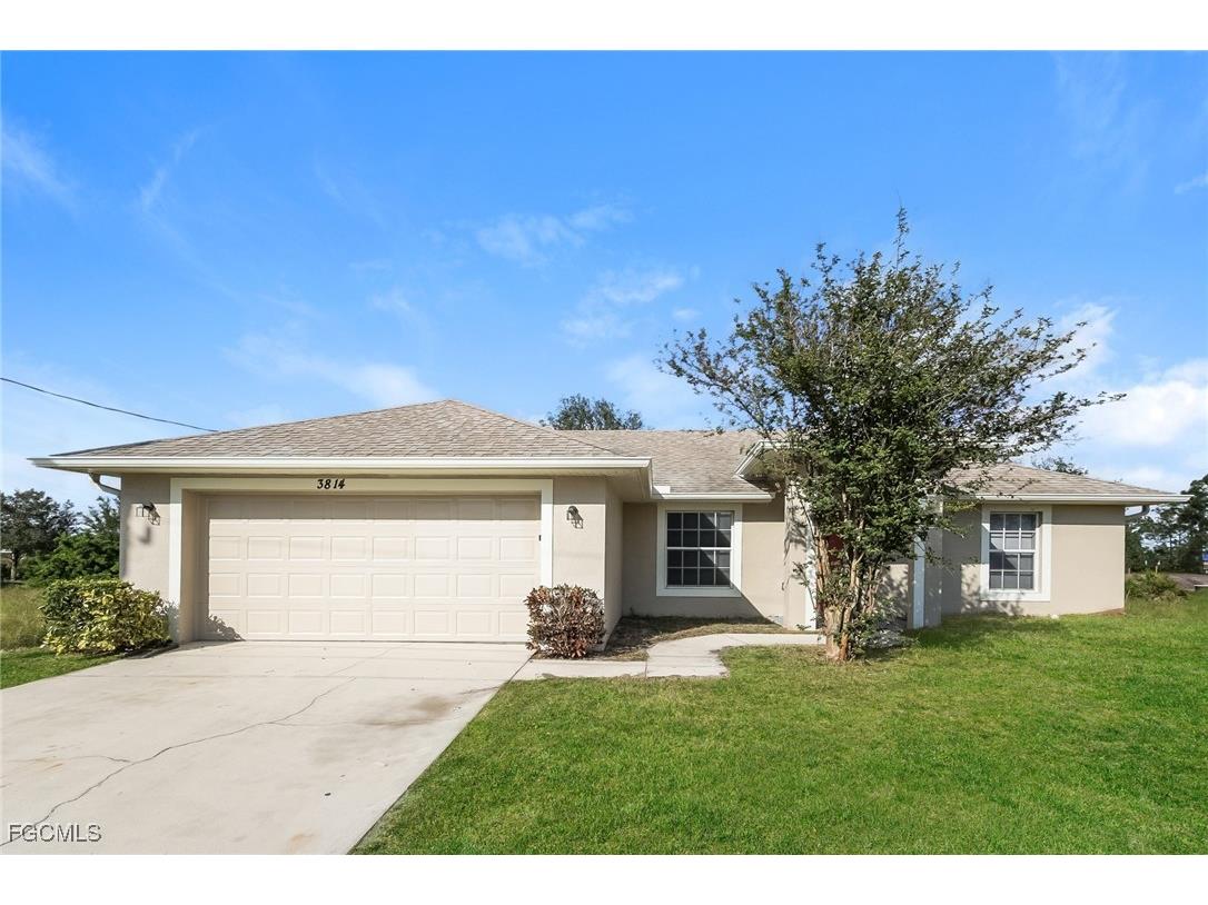 3814 21st Street SW Lehigh Acres FL 33976 2025015300 image1