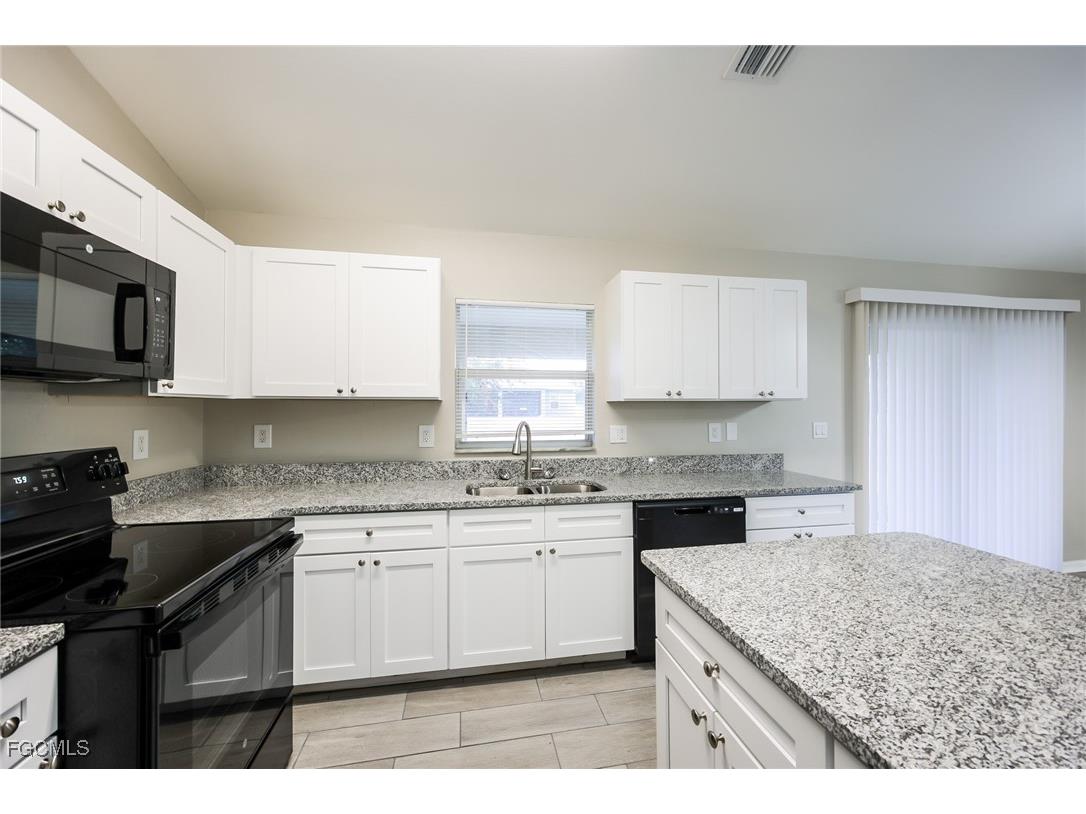 3814 21st Street SW Lehigh Acres FL 33976 2025015300 image6