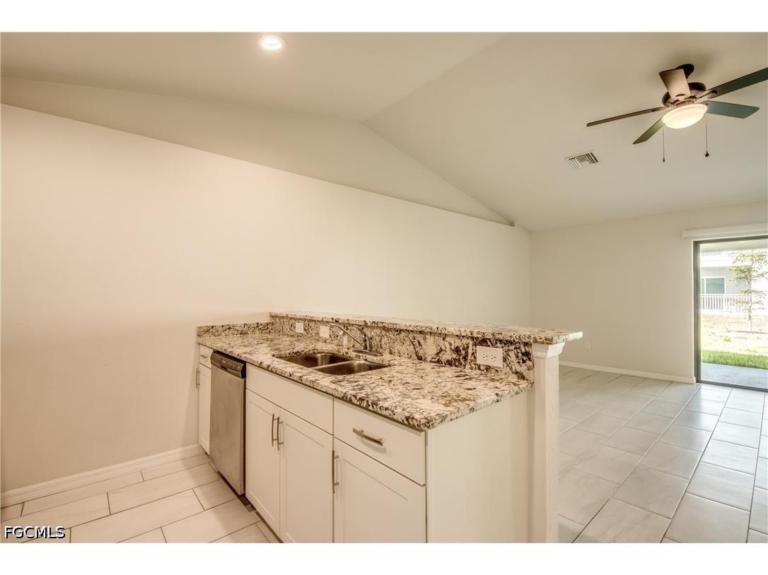 3814/3816 SW 15th Place Cape Coral FL 33914 2026016128 image6