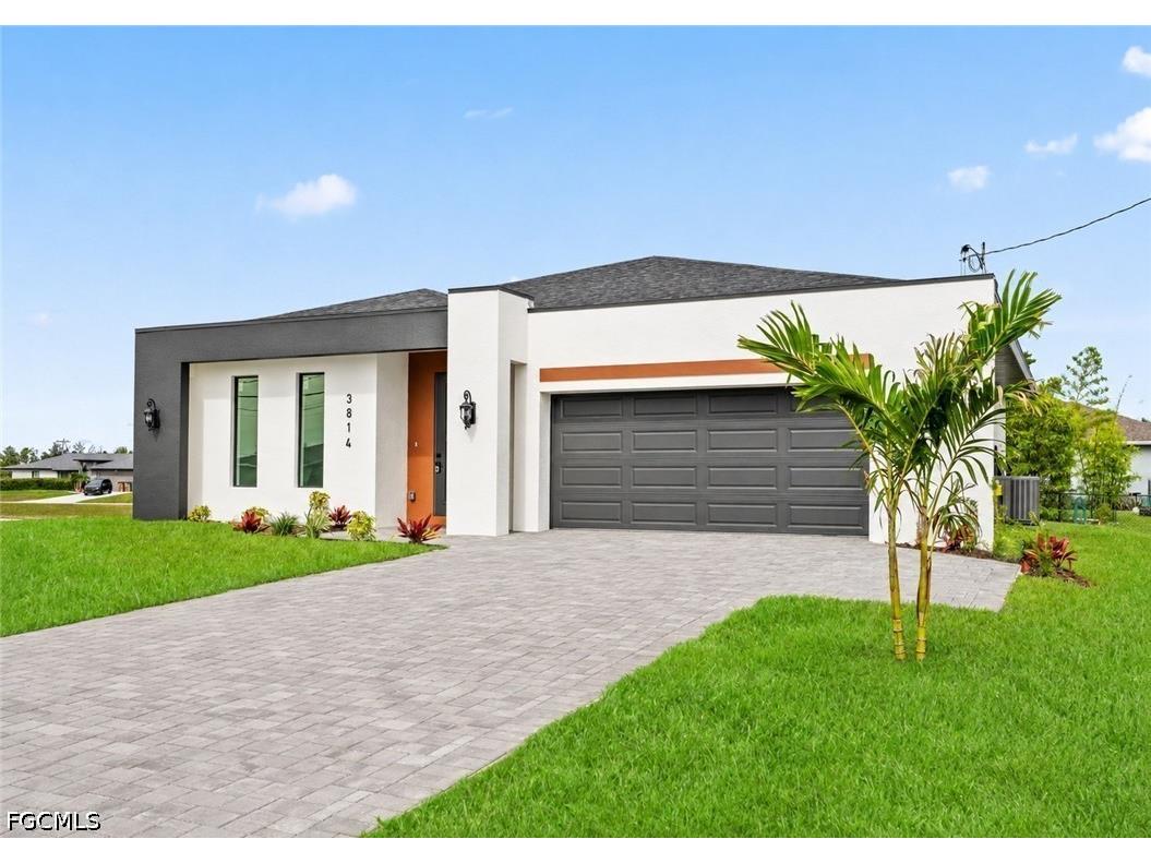 3814 W Gator Circle Cape Coral FL 33909 2026024696 image1
