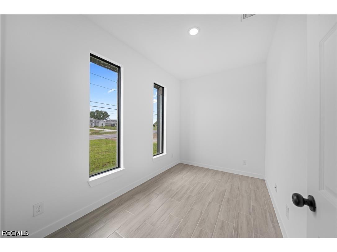 3814 W Gator Circle Cape Coral FL 33909 2026024696 image8