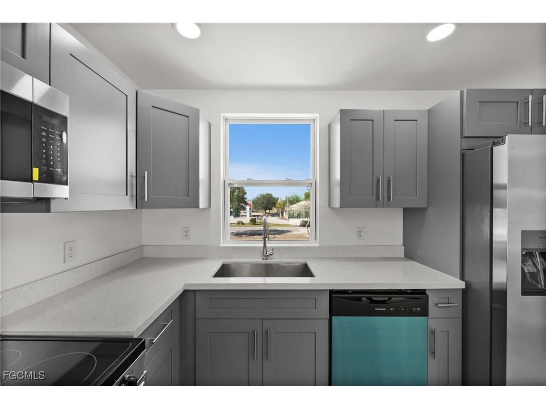 3815 Chiquita Boulevard S #106 Cape Coral FL 33914 2025010560 image10