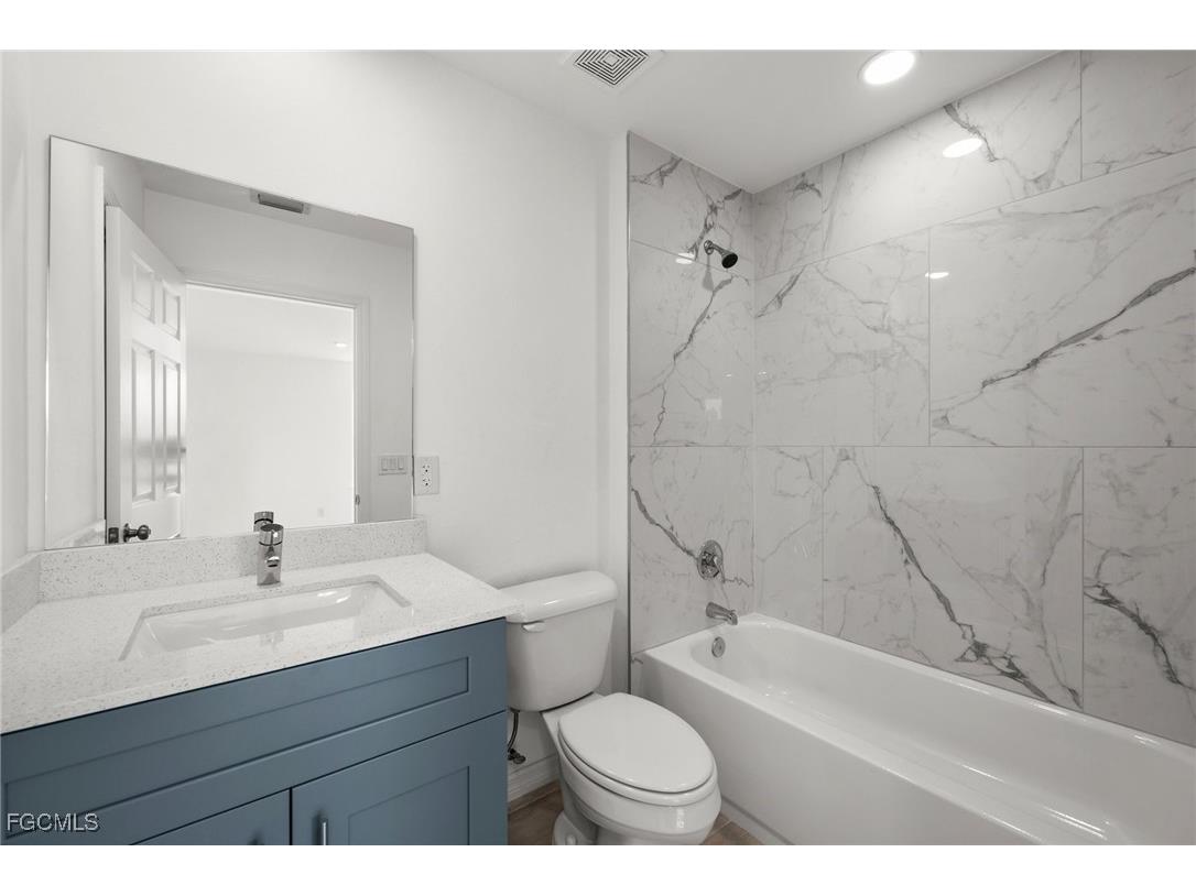 3815 Chiquita Boulevard S #106 Cape Coral FL 33914 2025010560 image20