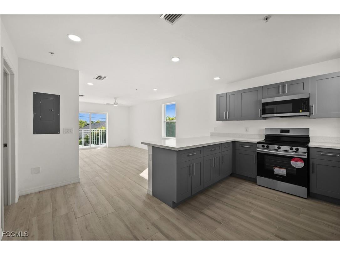 3815 Chiquita Boulevard S #106 Cape Coral FL 33914 2025010560 image6