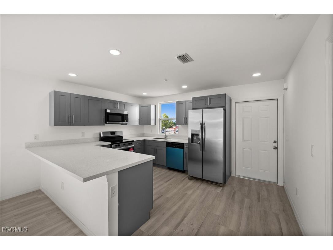 3815 Chiquita Boulevard S #106 Cape Coral FL 33914 2025010560 image7