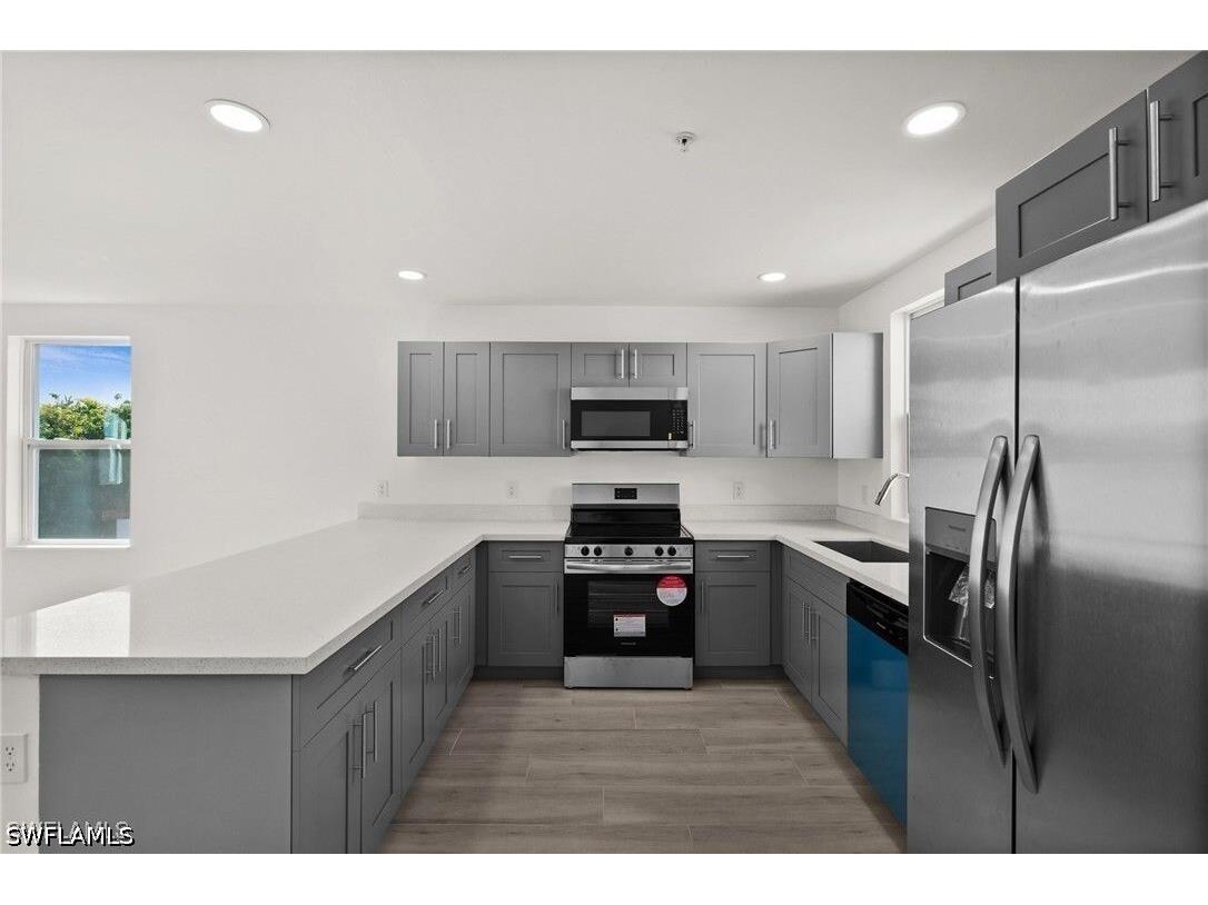 3815 Chiquita Boulevard S Cape Coral FL 33914 226020233 image4