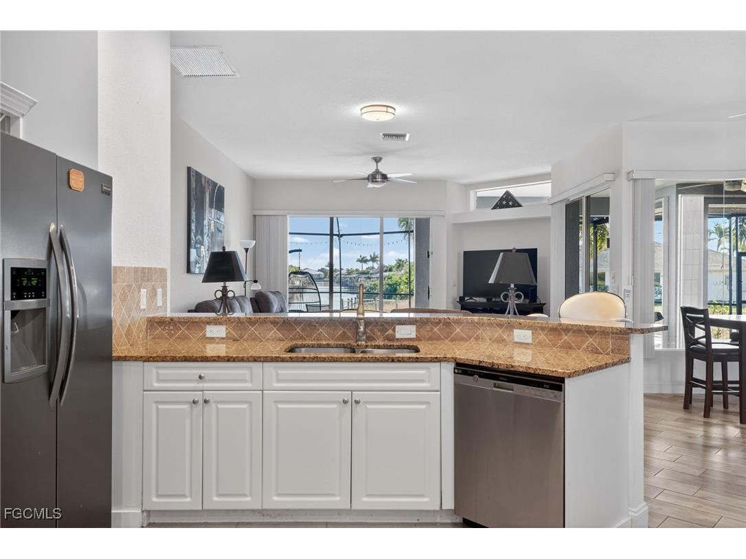 3815 Surfside Boulevard Cape Coral FL 33914 2026004413 image10