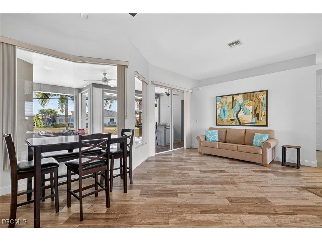 3815 Surfside Boulevard Cape Coral FL 33914 2026004413 image11