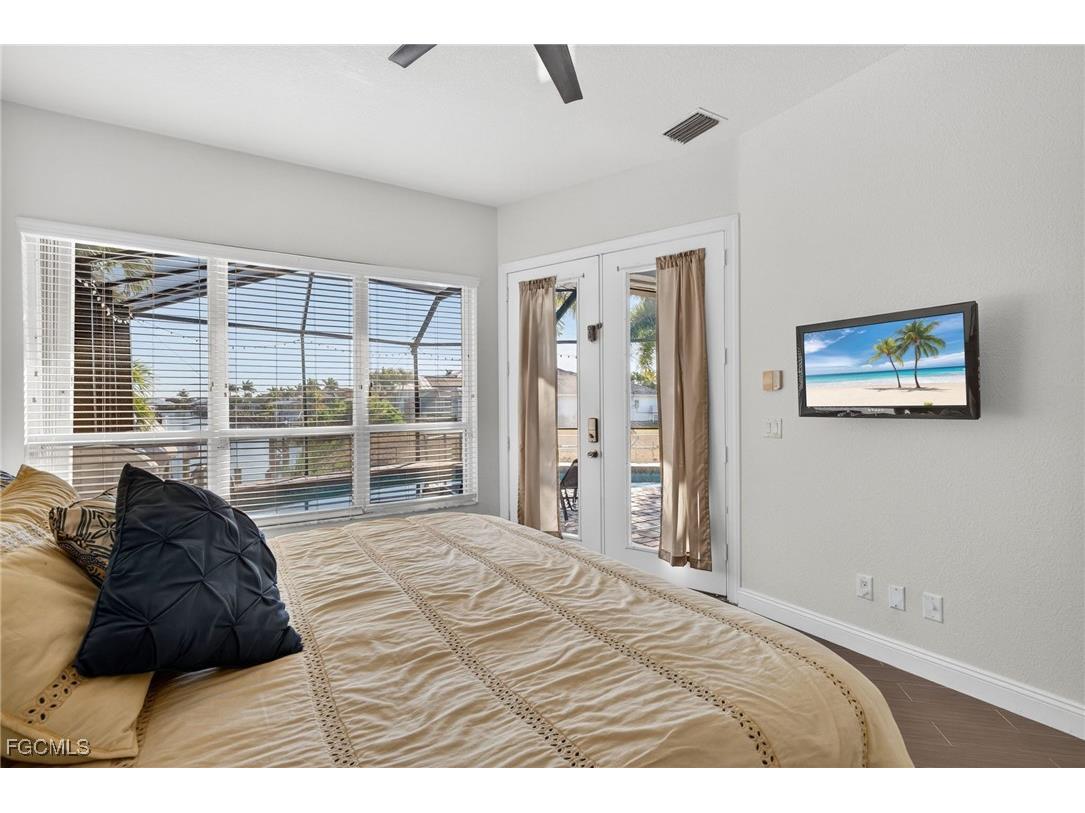 3815 Surfside Boulevard Cape Coral FL 33914 2026004413 image17