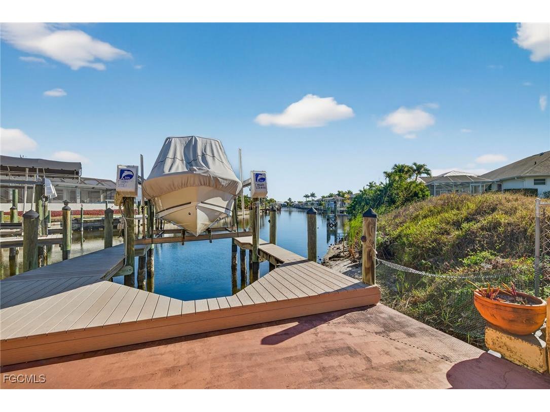 3815 Surfside Boulevard Cape Coral FL 33914 2026004413 image32