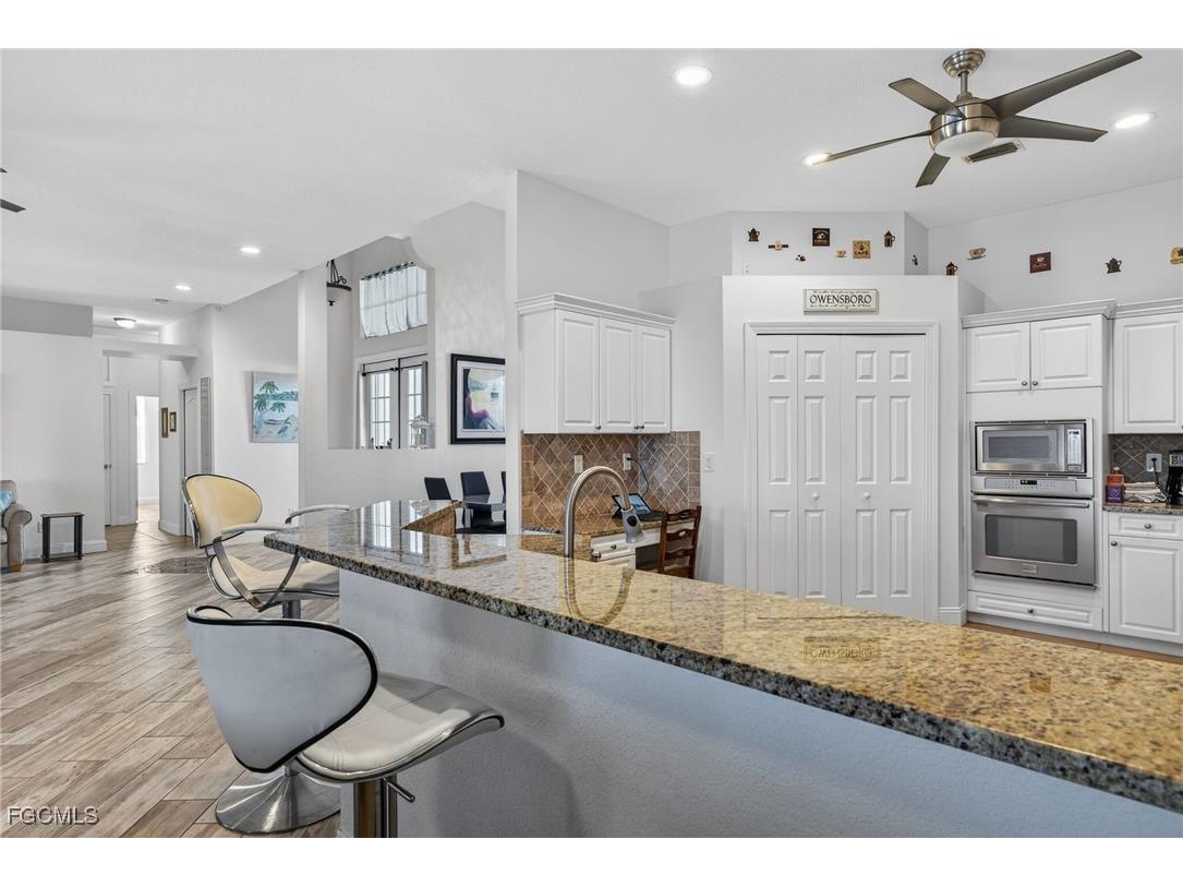 3815 Surfside Boulevard Cape Coral FL 33914 2026004413 image7