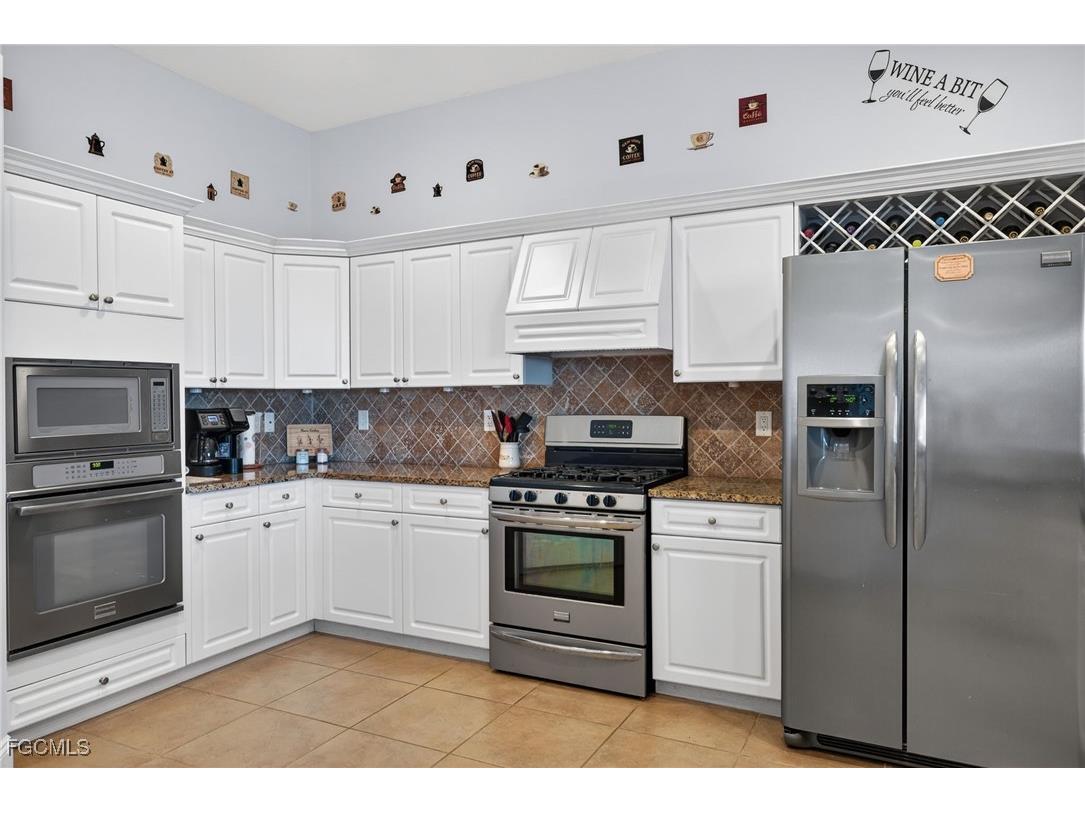 3815 Surfside Boulevard Cape Coral FL 33914 2026004413 image9
