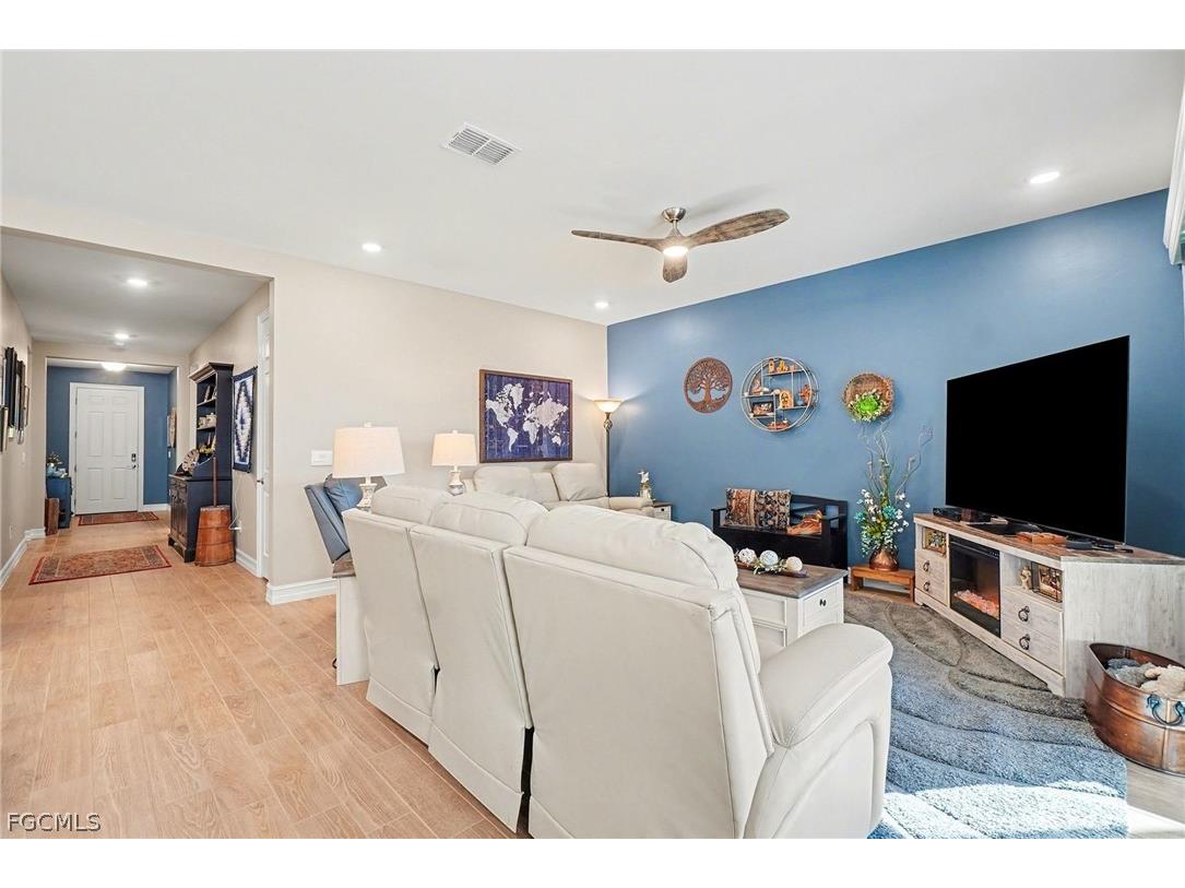 3816 Crosswater Drive North Fort Myers FL 33917 2026006873 image12