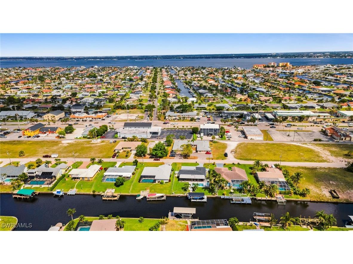 3816 SE 15th Place Cape Coral FL 33904 225031220 image1