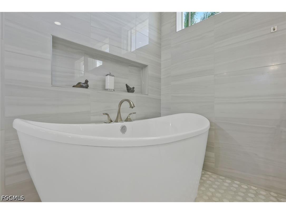 3816 SE 21st Place Cape Coral FL 33904 2026019051 image25