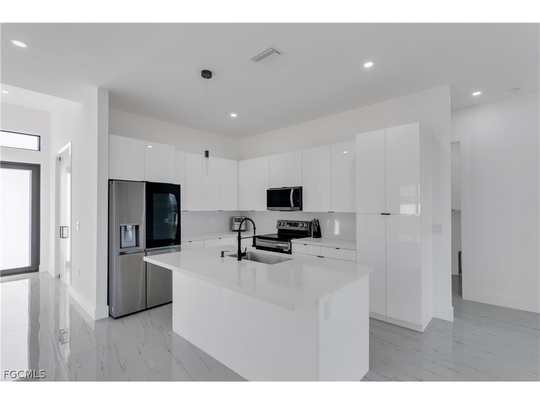 3817 NW 40th Street Cape Coral FL 33993 2026007249 image31