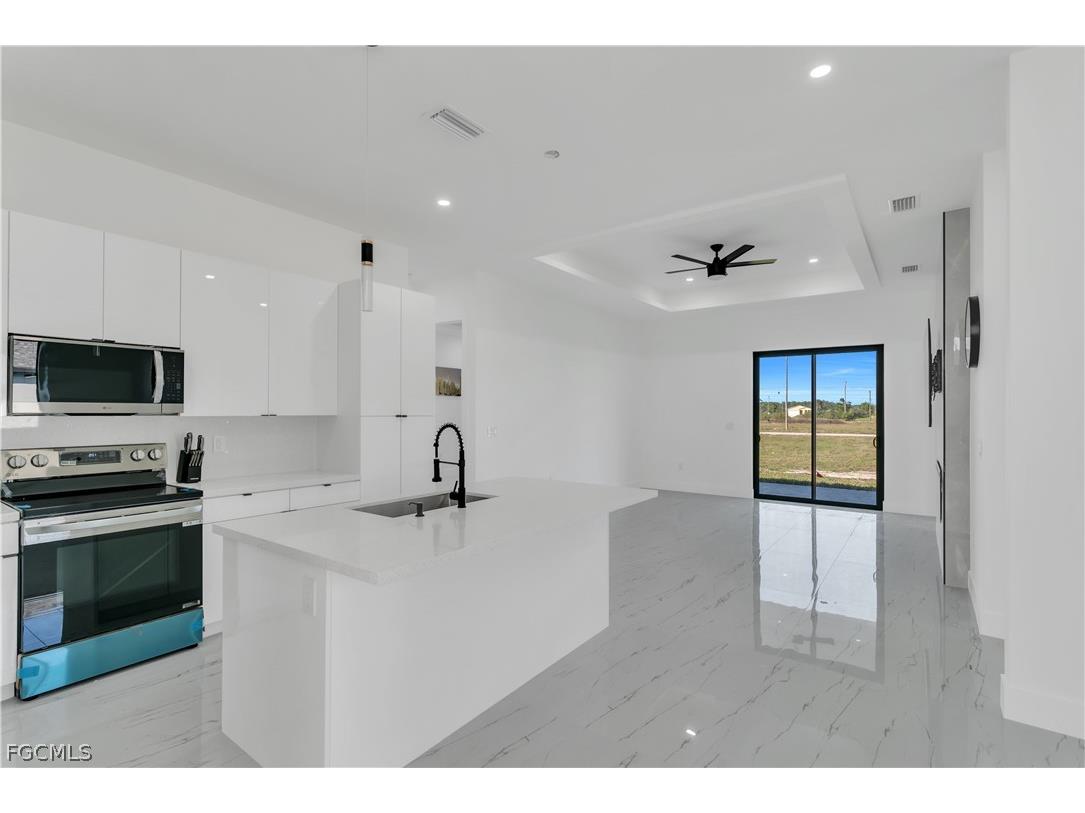 3817 NW 40th Street Cape Coral FL 33993 2026007249 image8