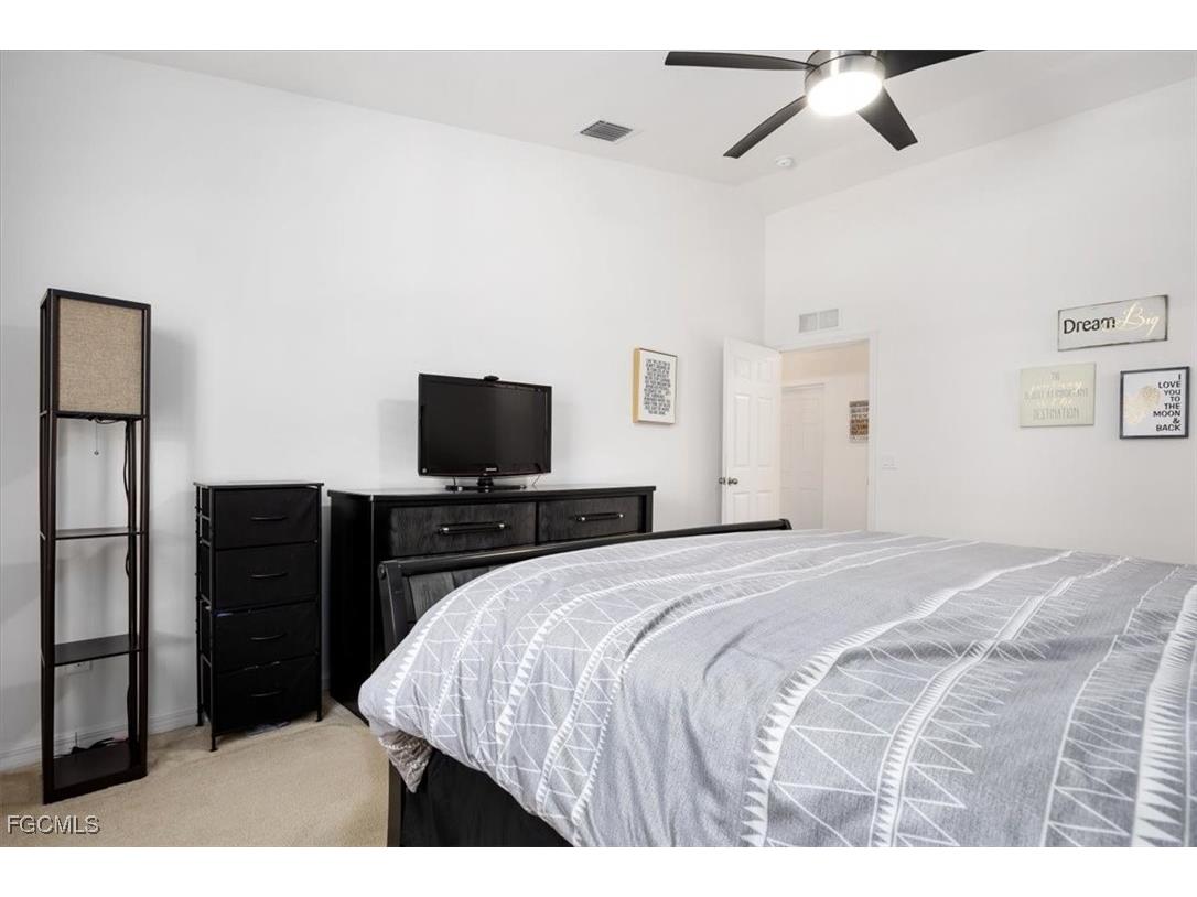 3818 SW 15th Place Cape Coral FL 33914 2025024955 image15