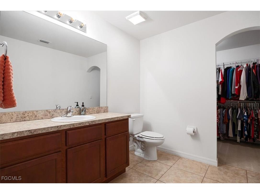 3818 SW 15th Place Cape Coral FL 33914 2025024955 image17