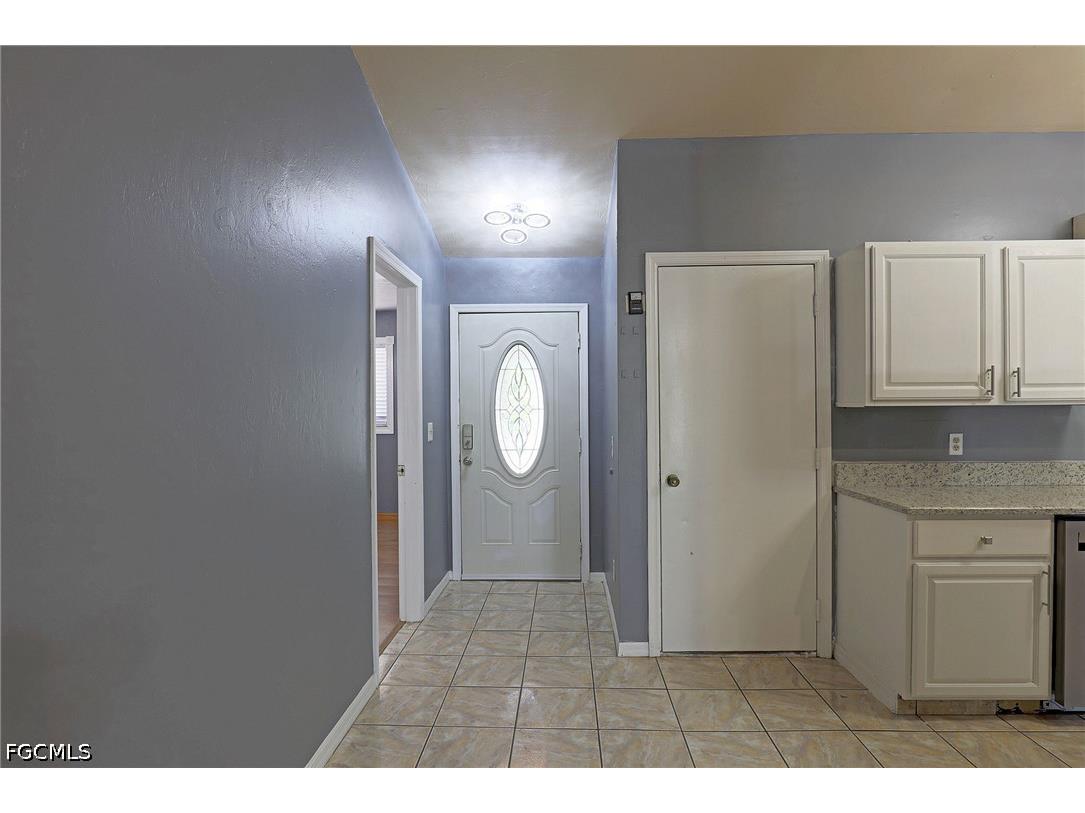 3818 SW 7th Place Cape Coral FL 33914 2026019474 image4