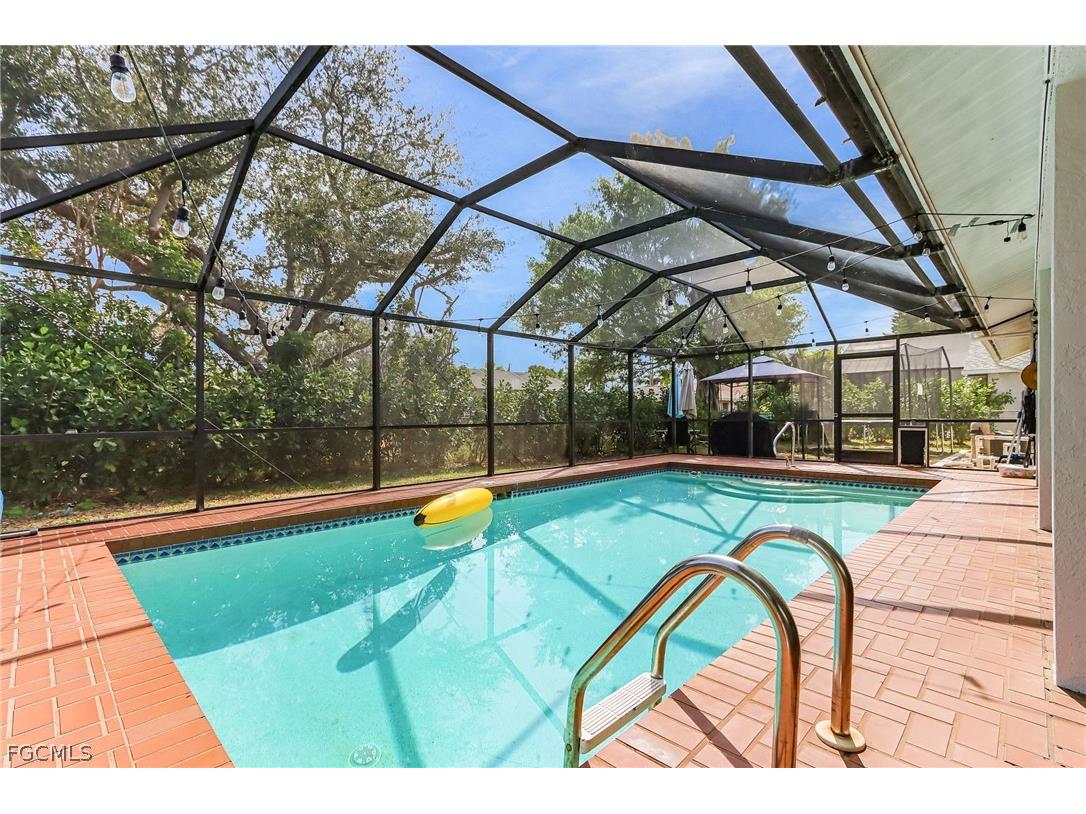3819 SE 18th Place Cape Coral FL 33904 2026008426 image6