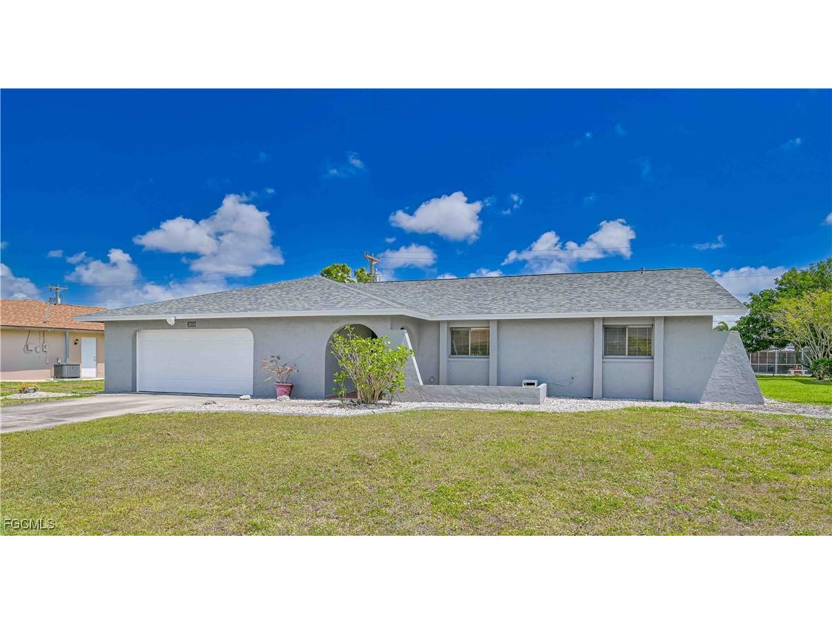 3819 SE 2nd Avenue Cape Coral FL 33904 2025015617 image1