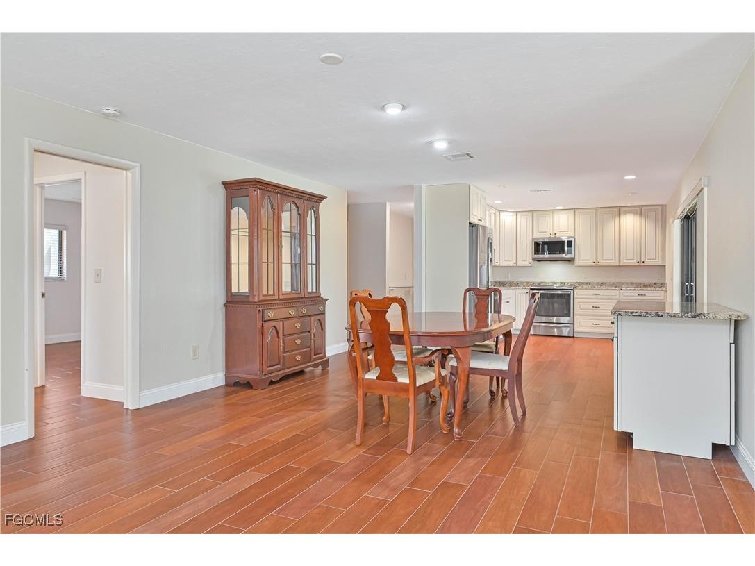 3819 SE 2nd Avenue Cape Coral FL 33904 2025015617 image14