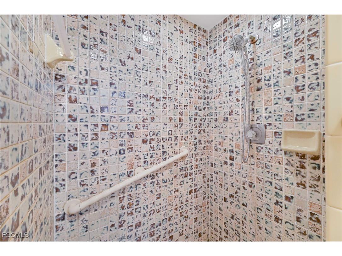 3819 SE 2nd Avenue Cape Coral FL 33904 2025015617 image16