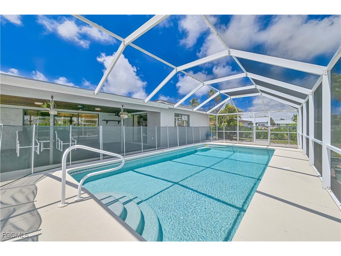 3819 SE 2nd Avenue Cape Coral FL 33904 2025015617 image25