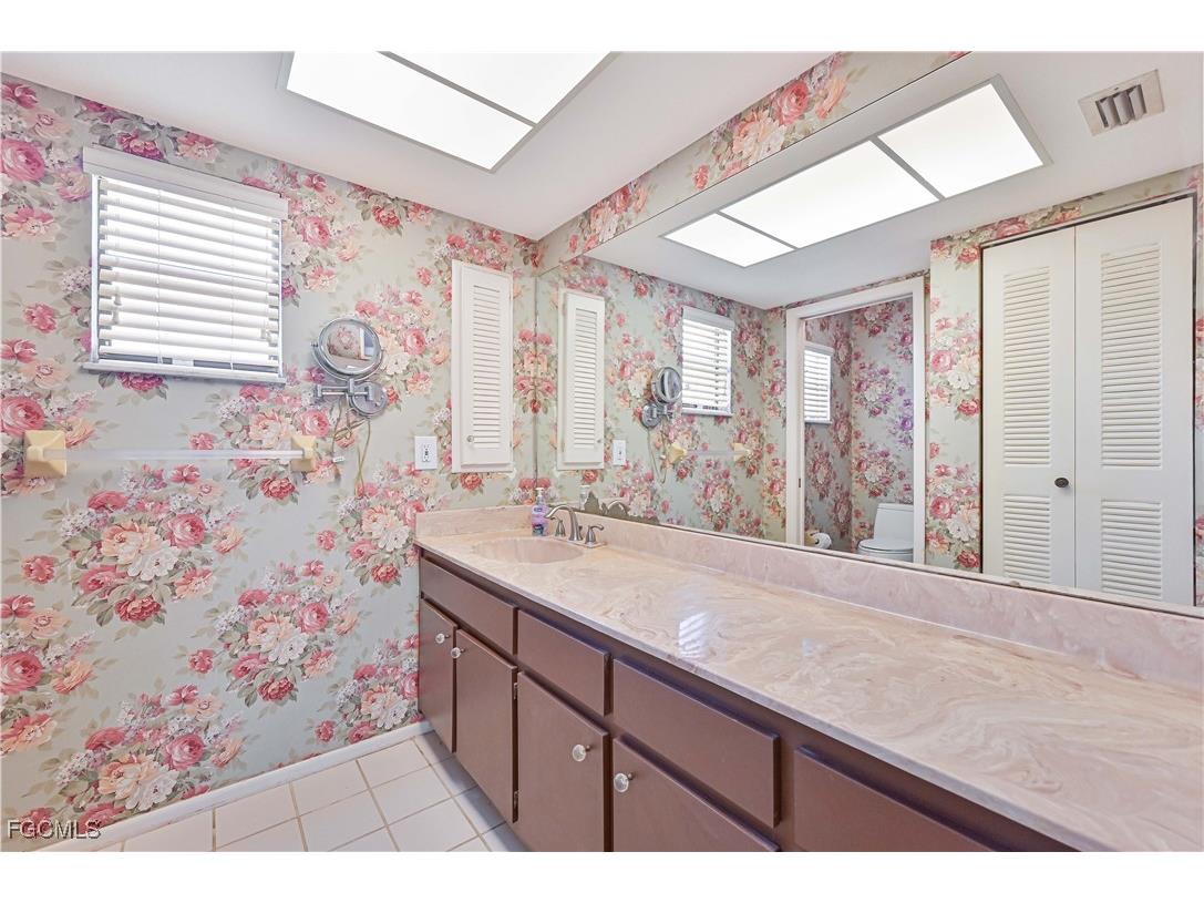 3819 SE 2nd Avenue Cape Coral FL 33904 2025015617 image28