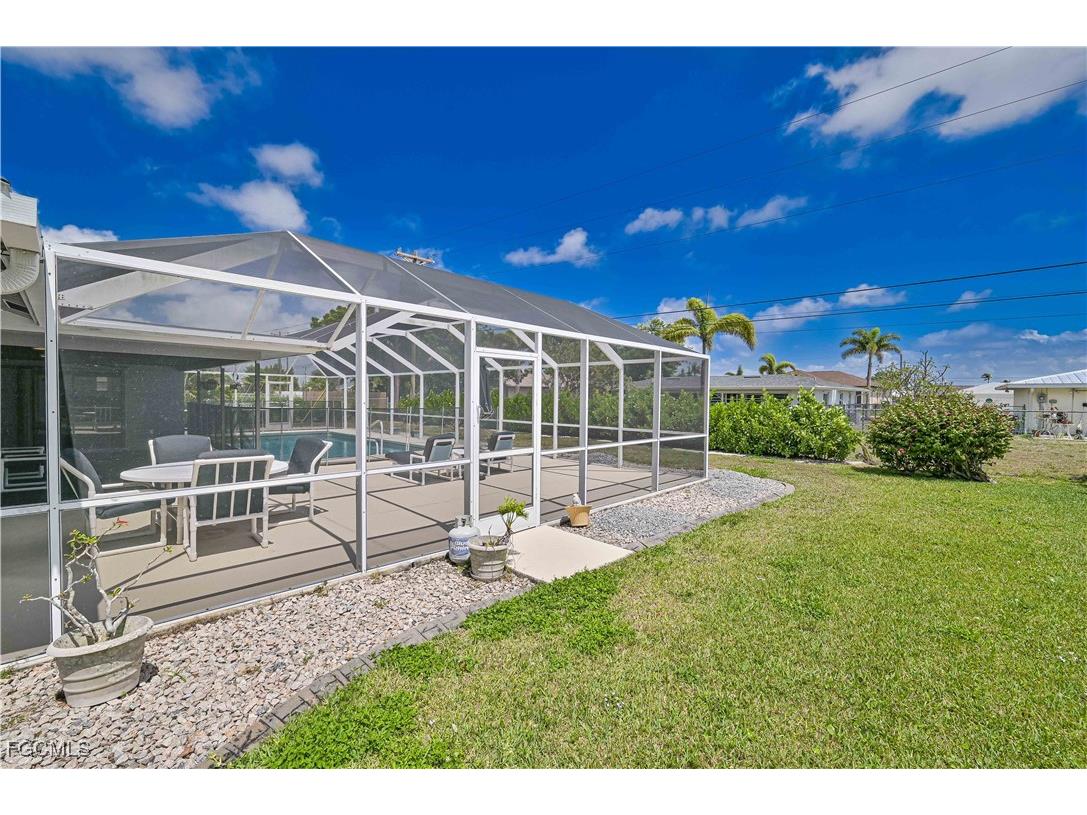 3819 SE 2nd Avenue Cape Coral FL 33904 2025015617 image41