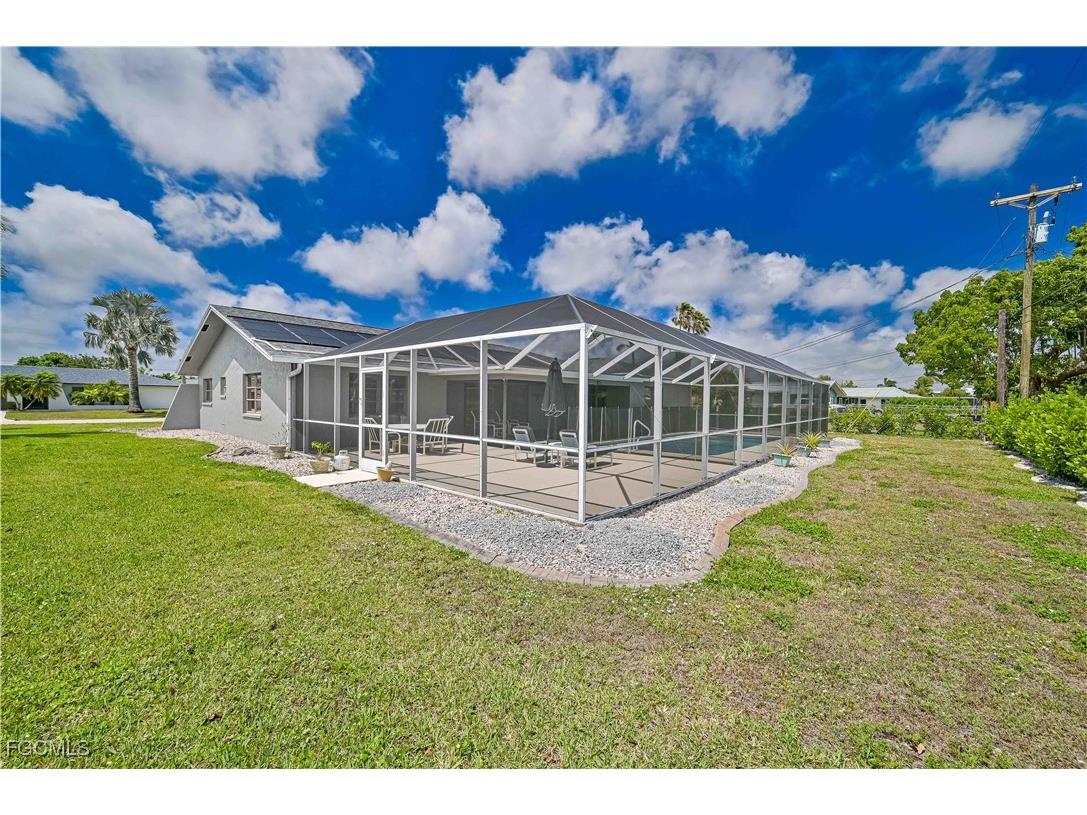 3819 SE 2nd Avenue Cape Coral FL 33904 2025015617 image42