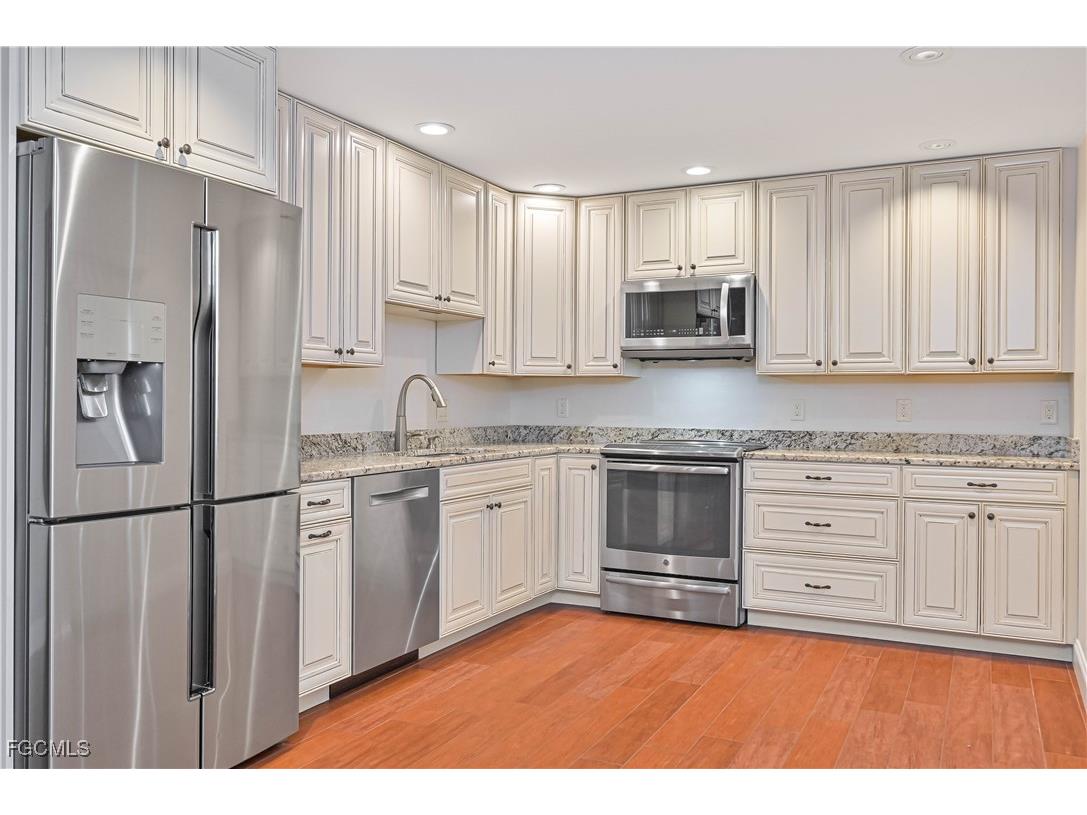 3819 SE 2nd Avenue Cape Coral FL 33904 2025015617 image6