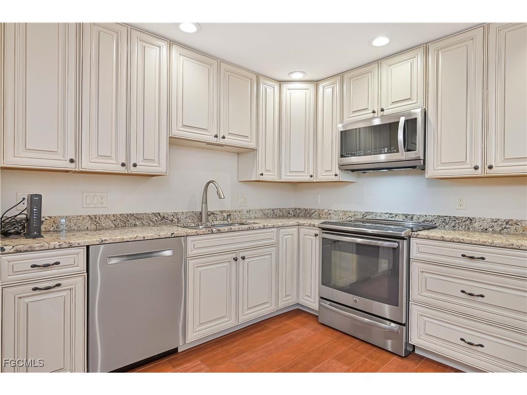 3819 SE 2nd Avenue Cape Coral FL 33904 2025015617 image7