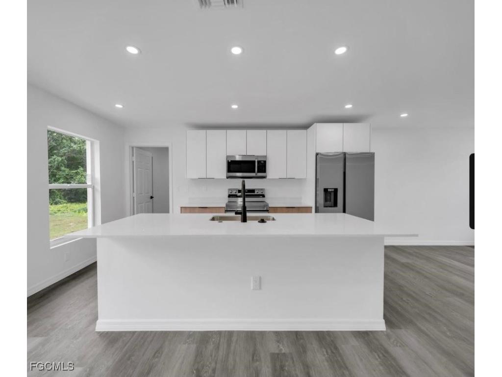 382 Mcarthur Boulevard Lehigh Acres FL 33974 2026000414 image5