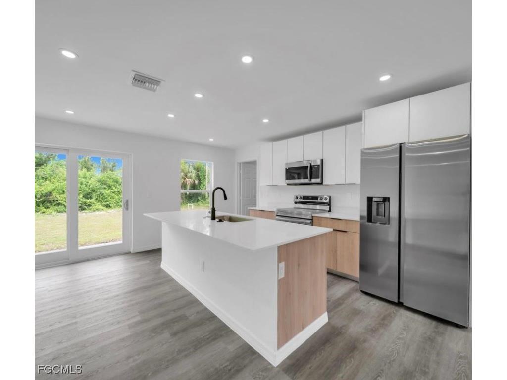 382 Mcarthur Boulevard Lehigh Acres FL 33974 2026000414 image6