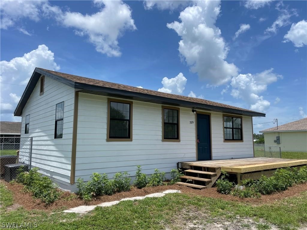 3820 20th Street W Lehigh Acres FL 33971 226011657 image1