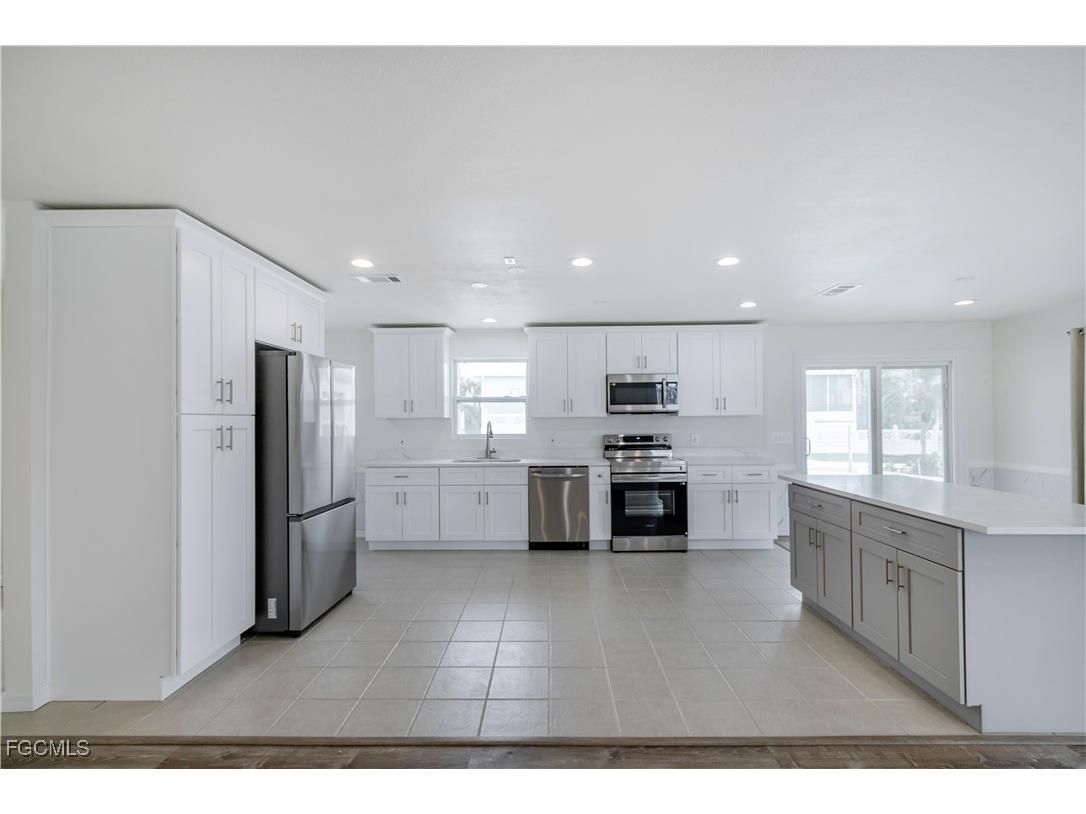 3820 Coconut Drive Saint James City FL 33956 2025015872 image19