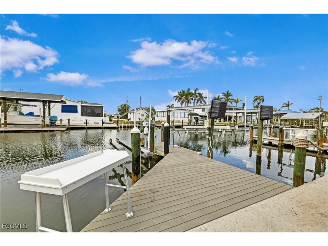 3820 Coconut Drive Saint James City FL 33956 2025015872 image36