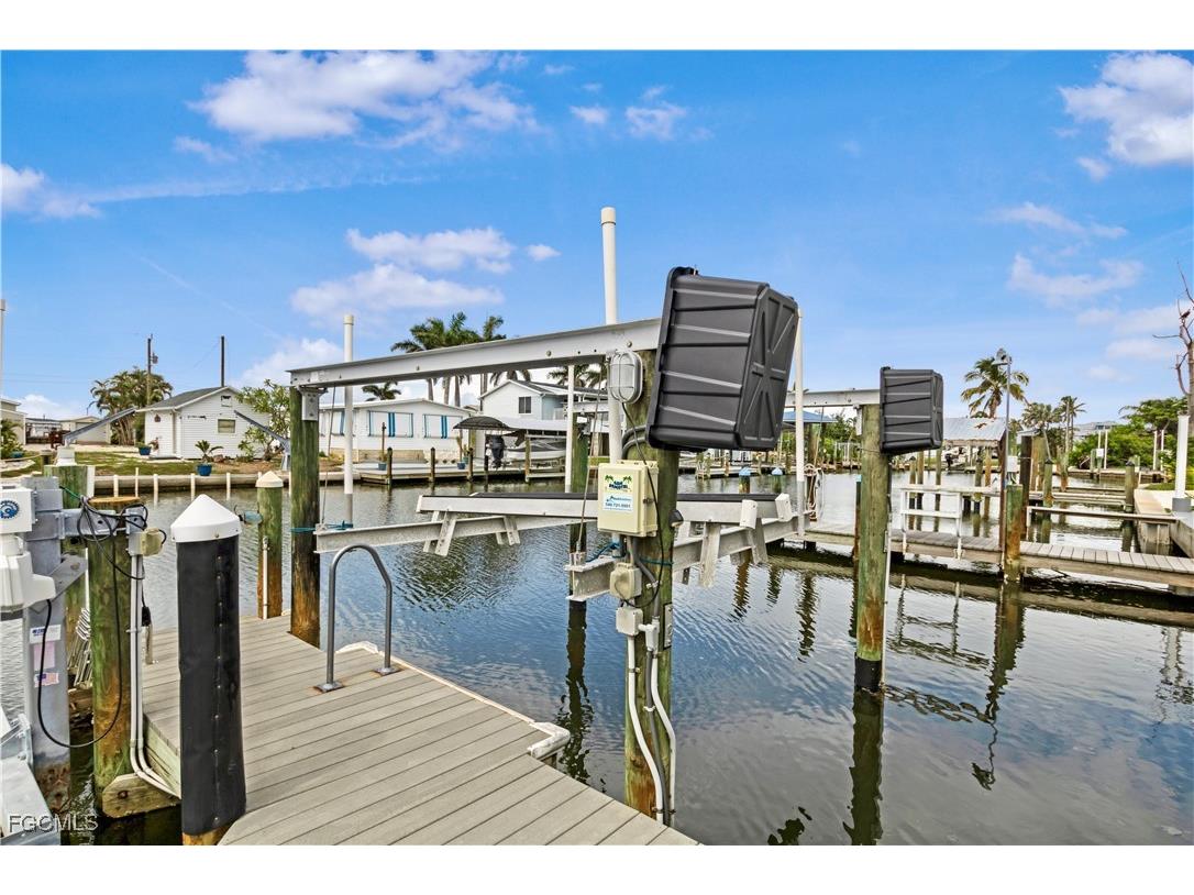 3820 Coconut Drive Saint James City FL 33956 2025015872 image38