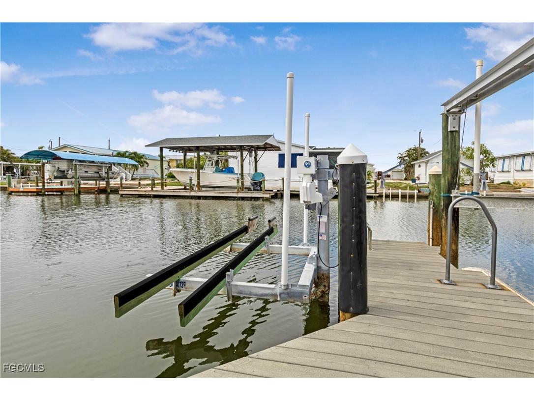 3820 Coconut Drive Saint James City FL 33956 2025015872 image39