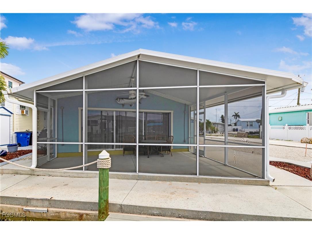 3820 Coconut Drive Saint James City FL 33956 2025015872 image7