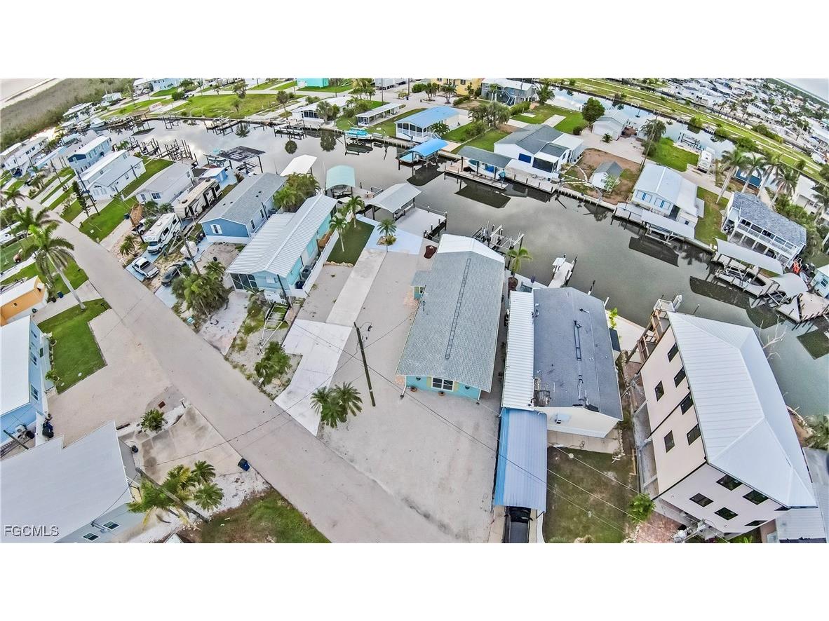 3820 Coconut Drive Saint James City FL 33956 2025015872 image8