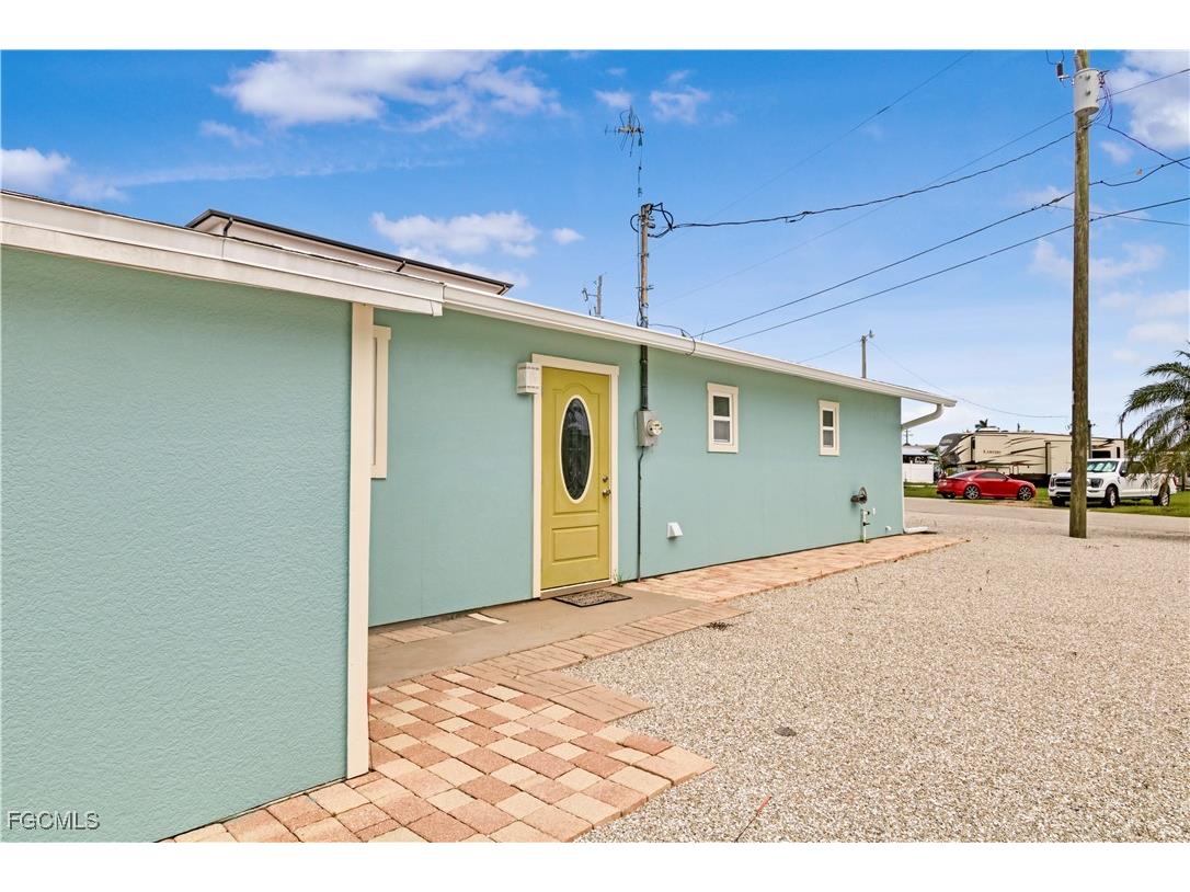 3820 Coconut Drive Saint James City FL 33956 2025015872 image9