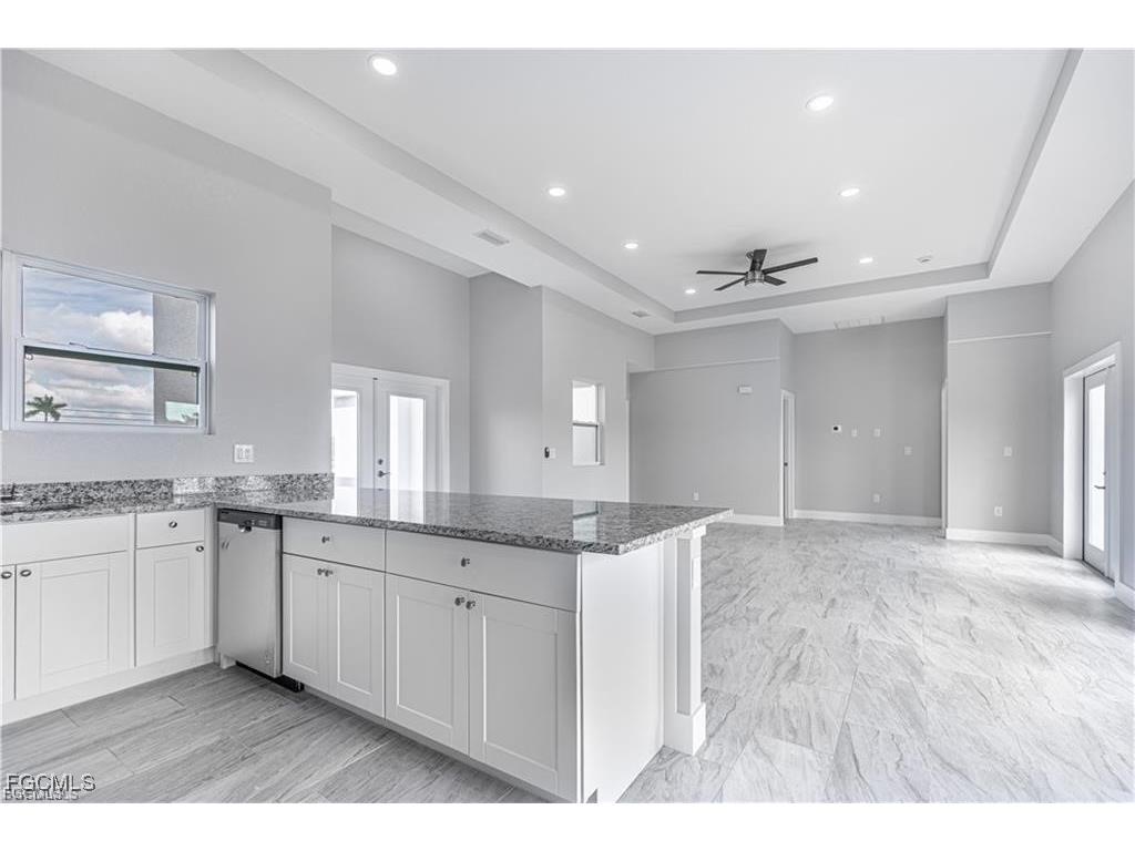 3820 Embers Parkway W Cape Coral FL 33993 2025019759 image9