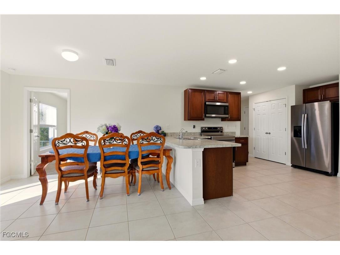 3820 NE 10th Place Cape Coral FL 33909 2025021752 image11