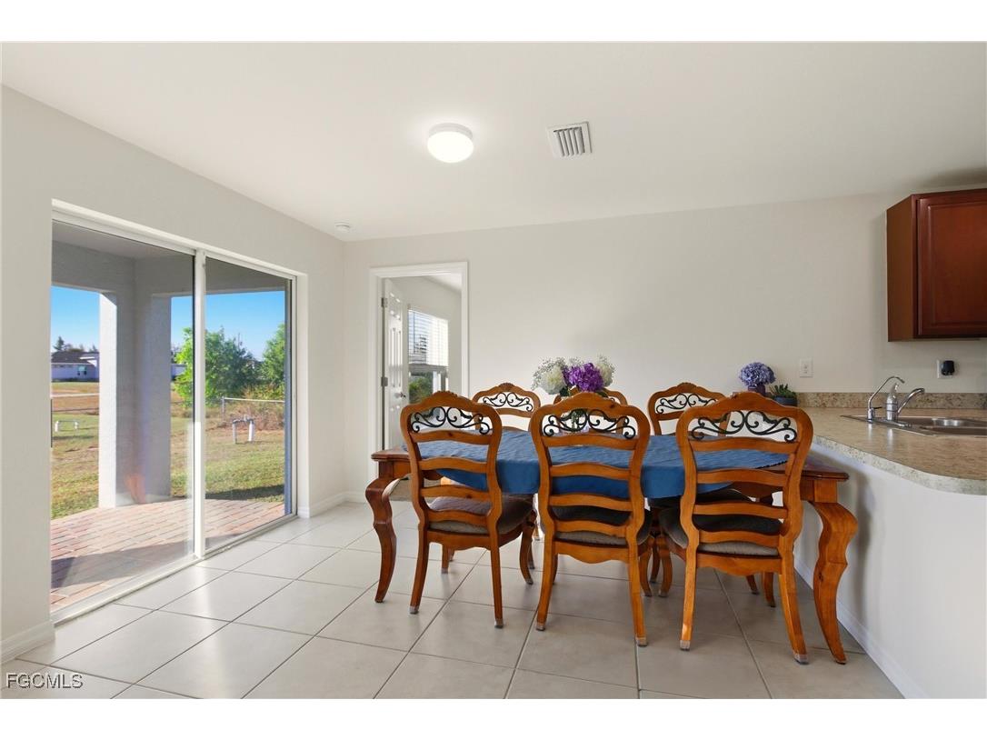 3820 NE 10th Place Cape Coral FL 33909 2025021752 image12