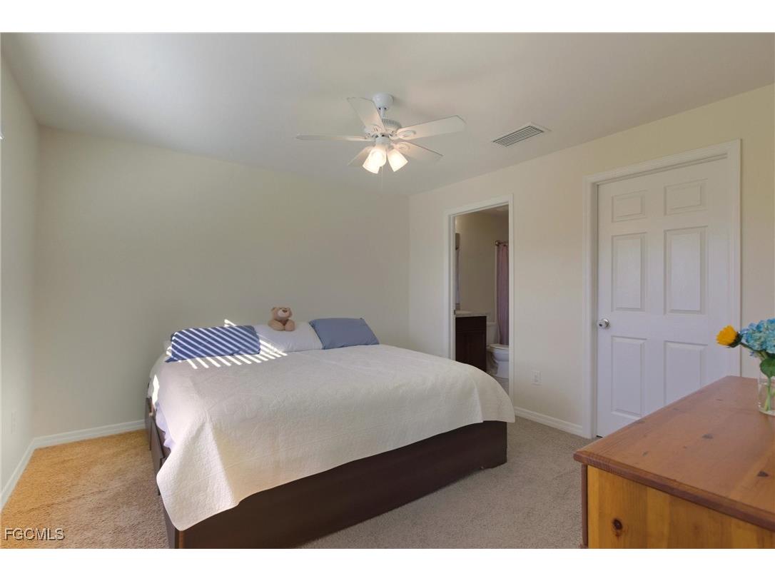 3820 NE 10th Place Cape Coral FL 33909 2025021752 image14